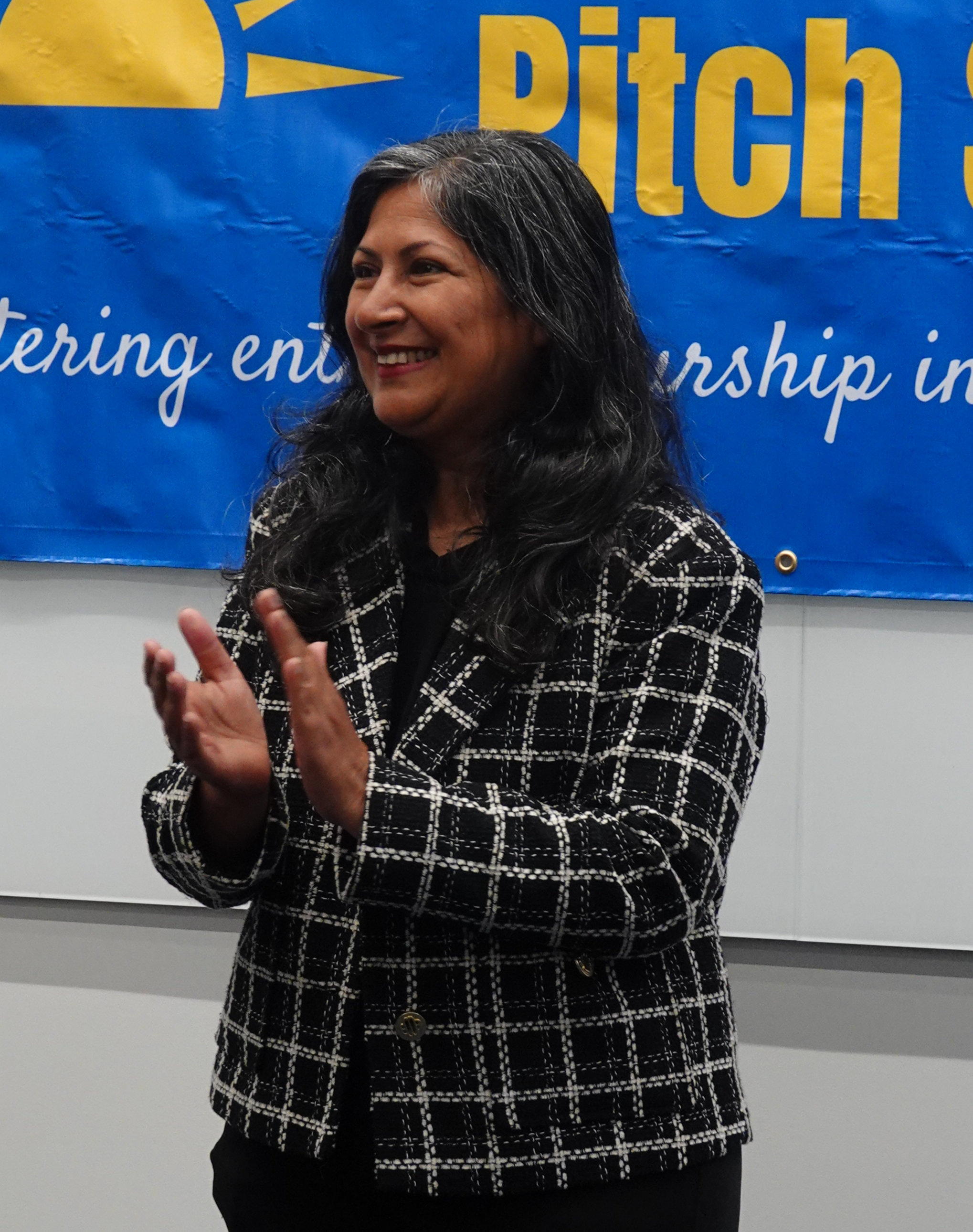 Mayor Khan